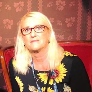 Meet your Posher, Sharon